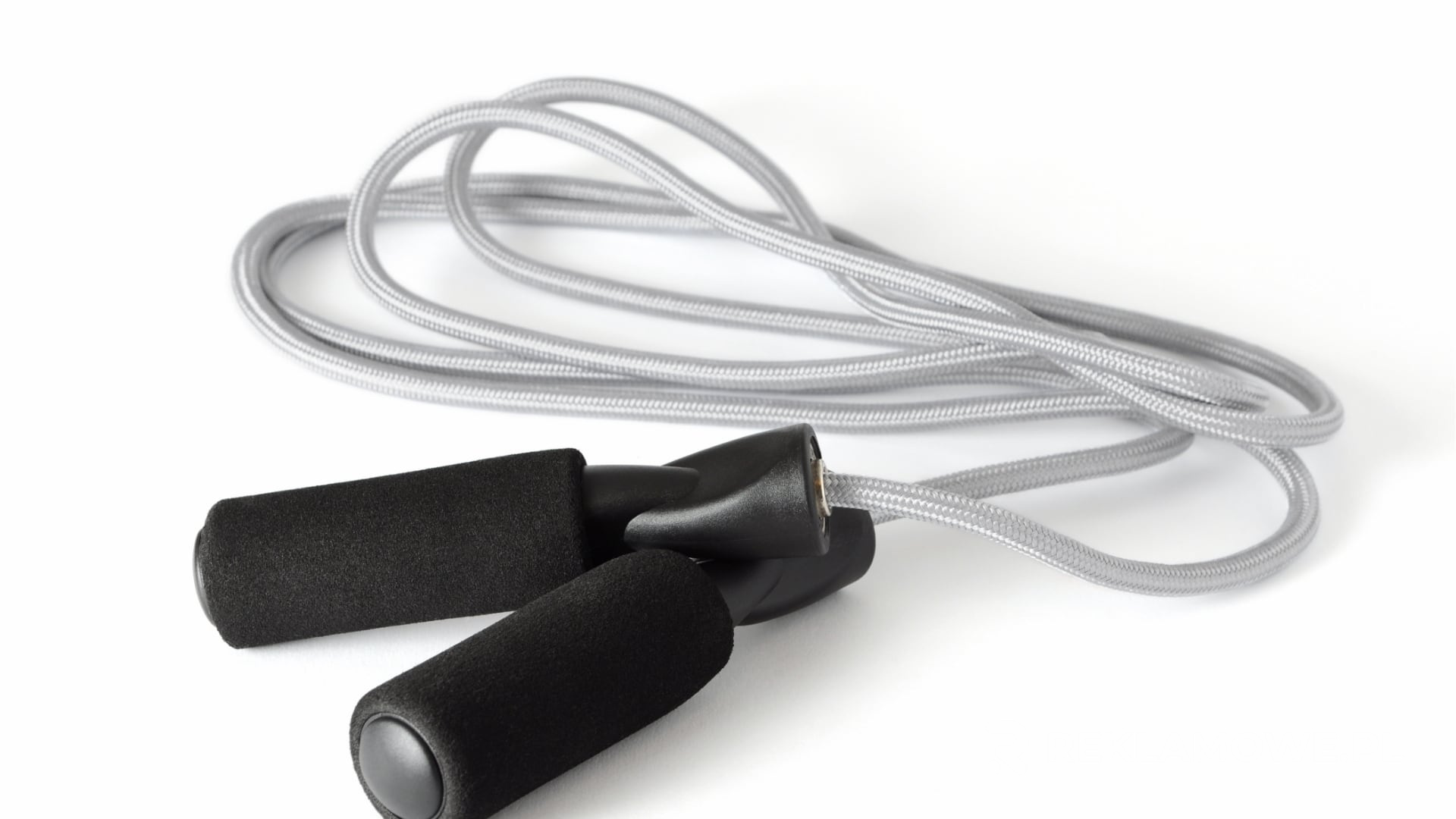 Ekologiczna skakanka na tle natury