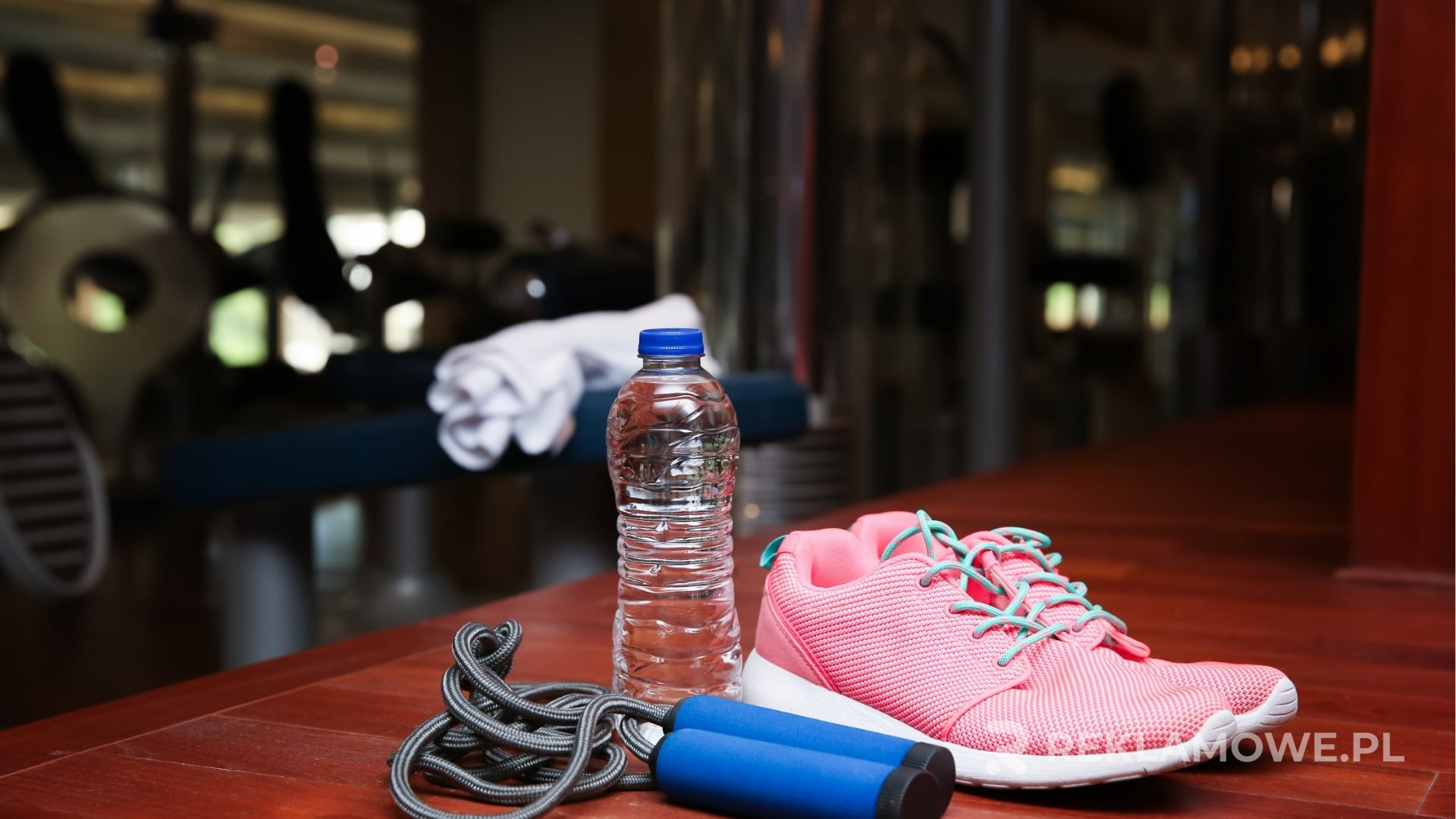 Zestawienie różnorodnych skakanek reklamowych